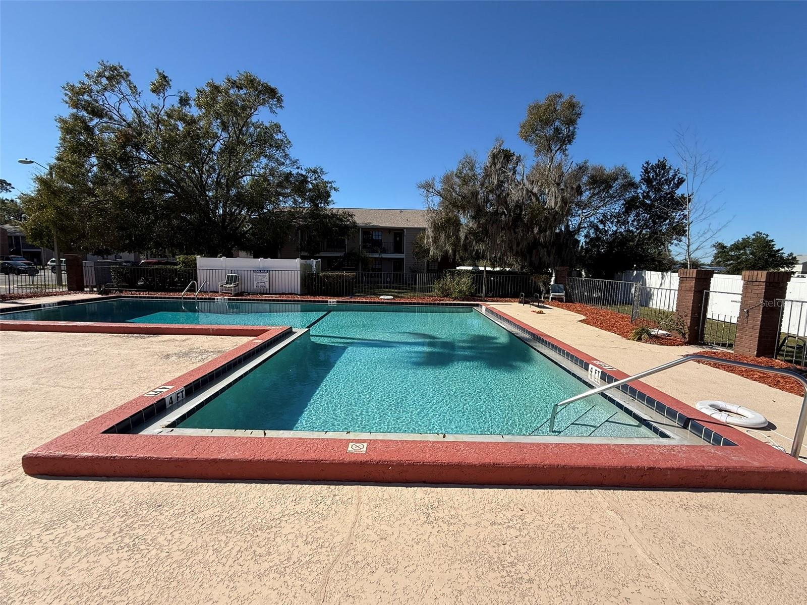 Listing photo id 11 for 21038 Voyager Boulevard 3