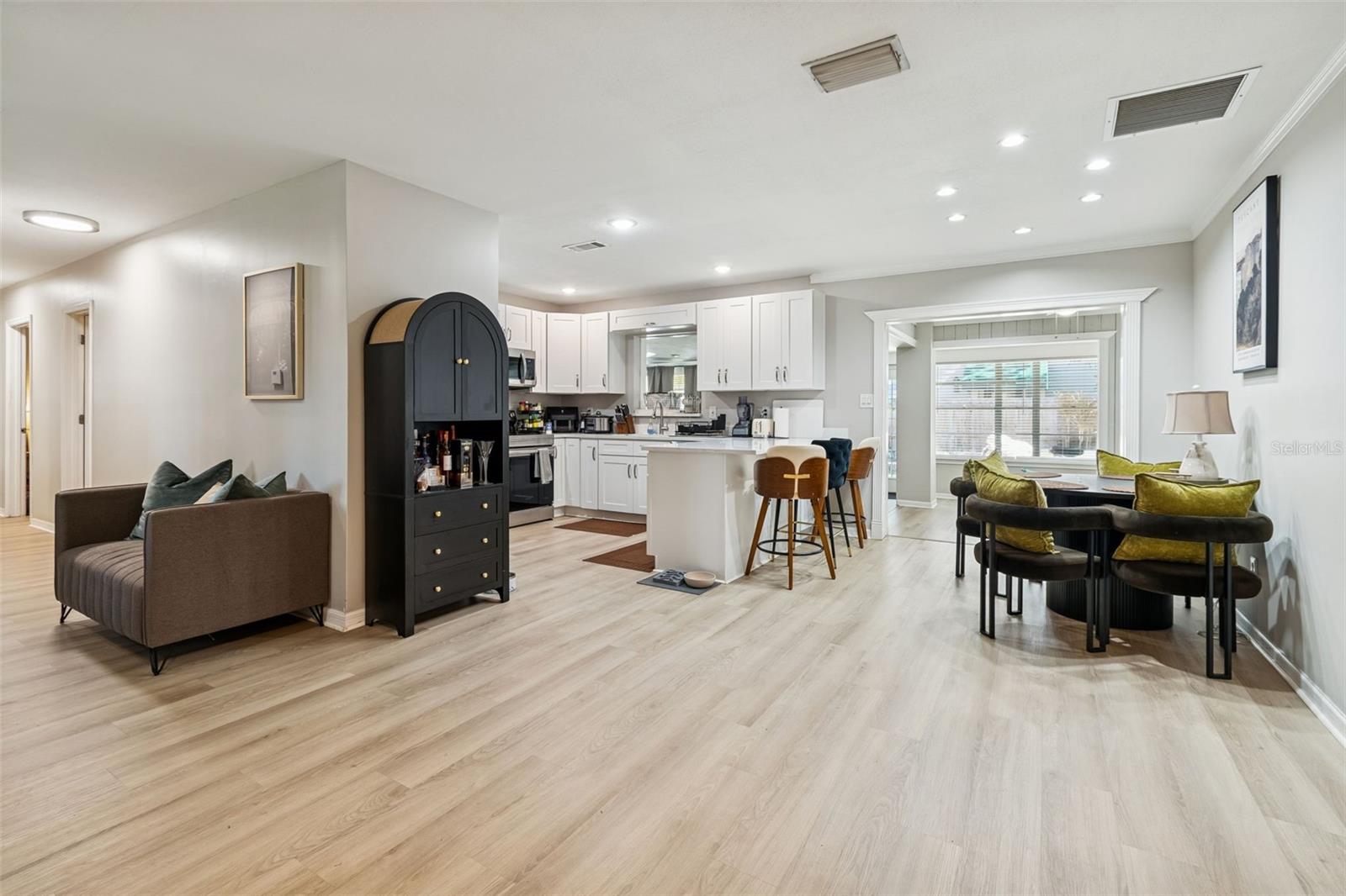 Image 11 of 73 For 2302 Arrawana Avenue