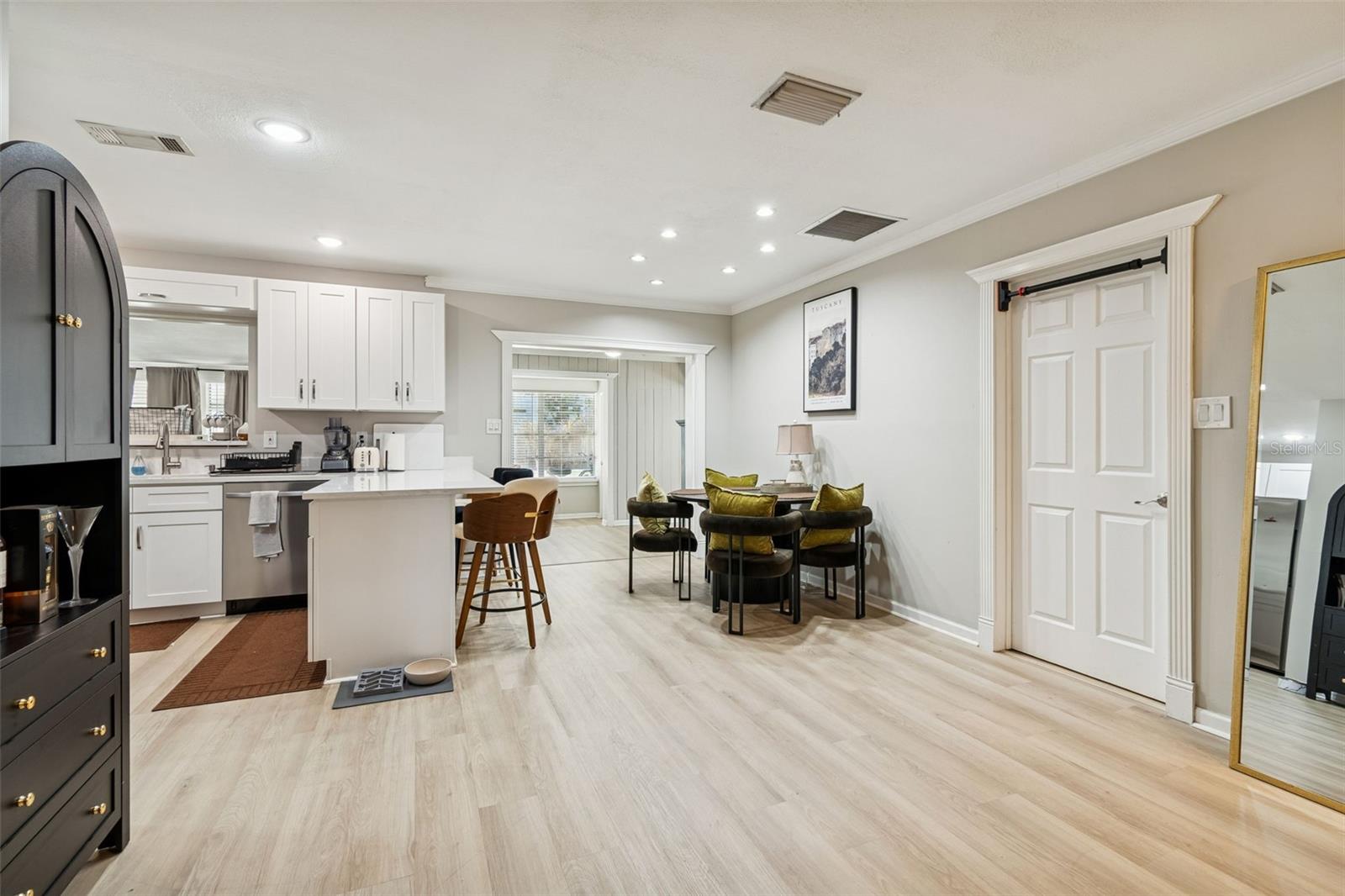 Image 12 of 73 For 2302 Arrawana Avenue