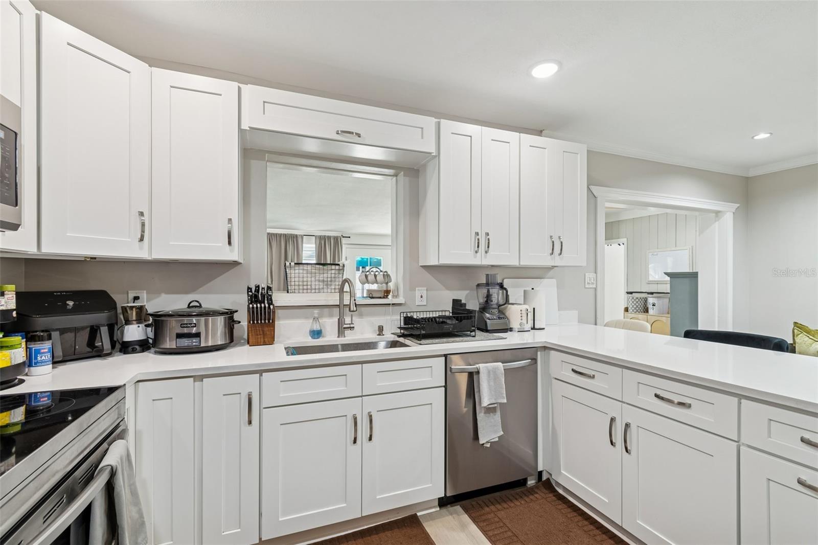 Image 22 of 73 For 2302 Arrawana Avenue