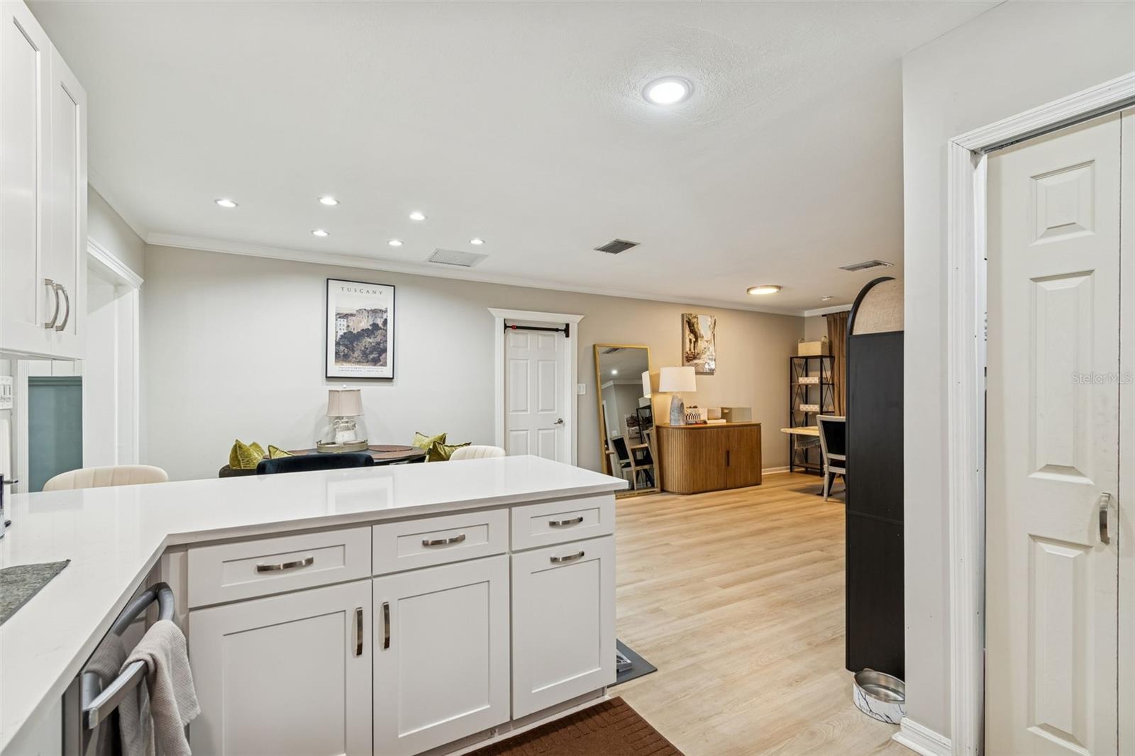 Image 24 of 73 For 2302 Arrawana Avenue