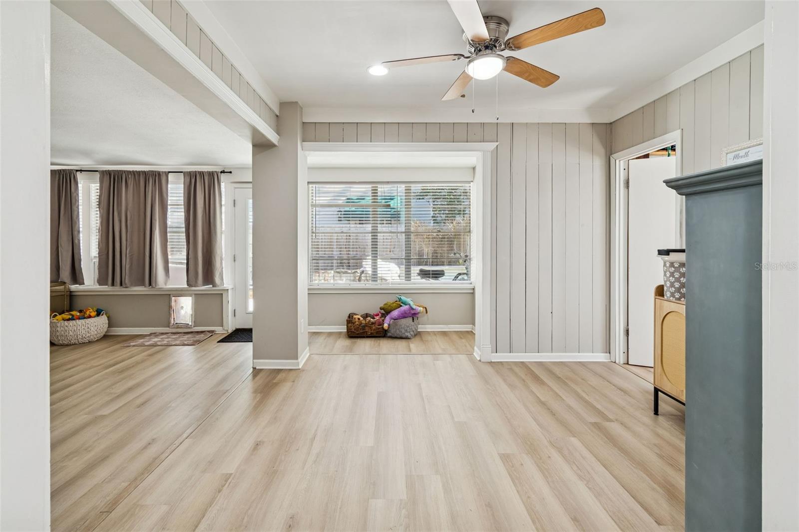 Image 28 of 73 For 2302 Arrawana Avenue