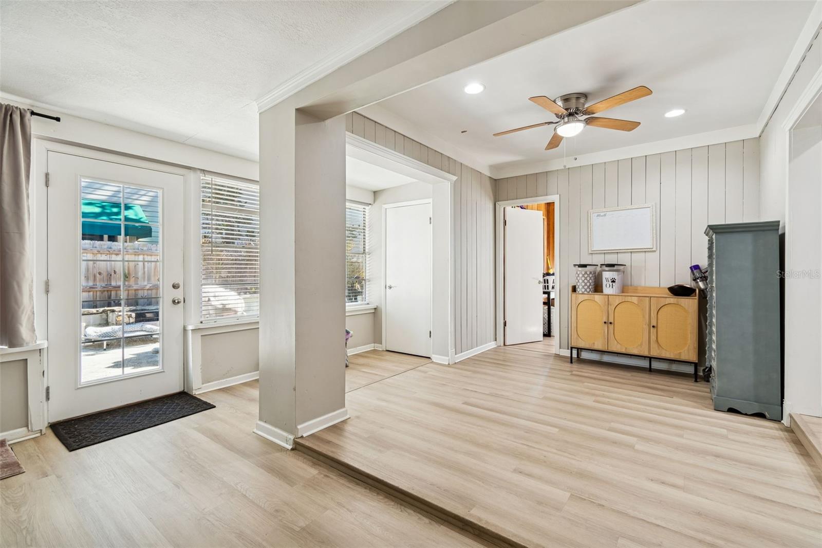 Image 31 of 73 For 2302 Arrawana Avenue