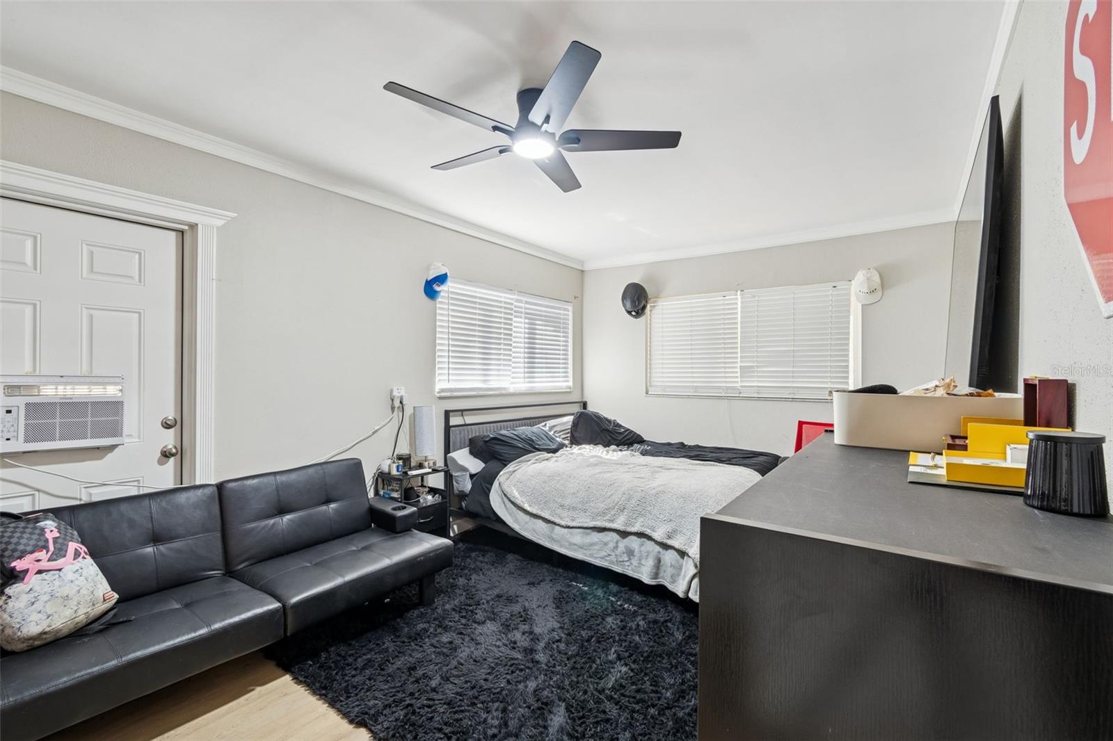 Image 37 of 73 For 2302 Arrawana Avenue