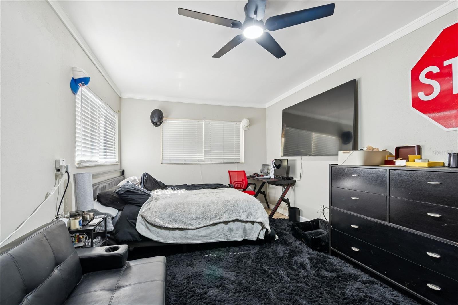 Image 38 of 73 For 2302 Arrawana Avenue