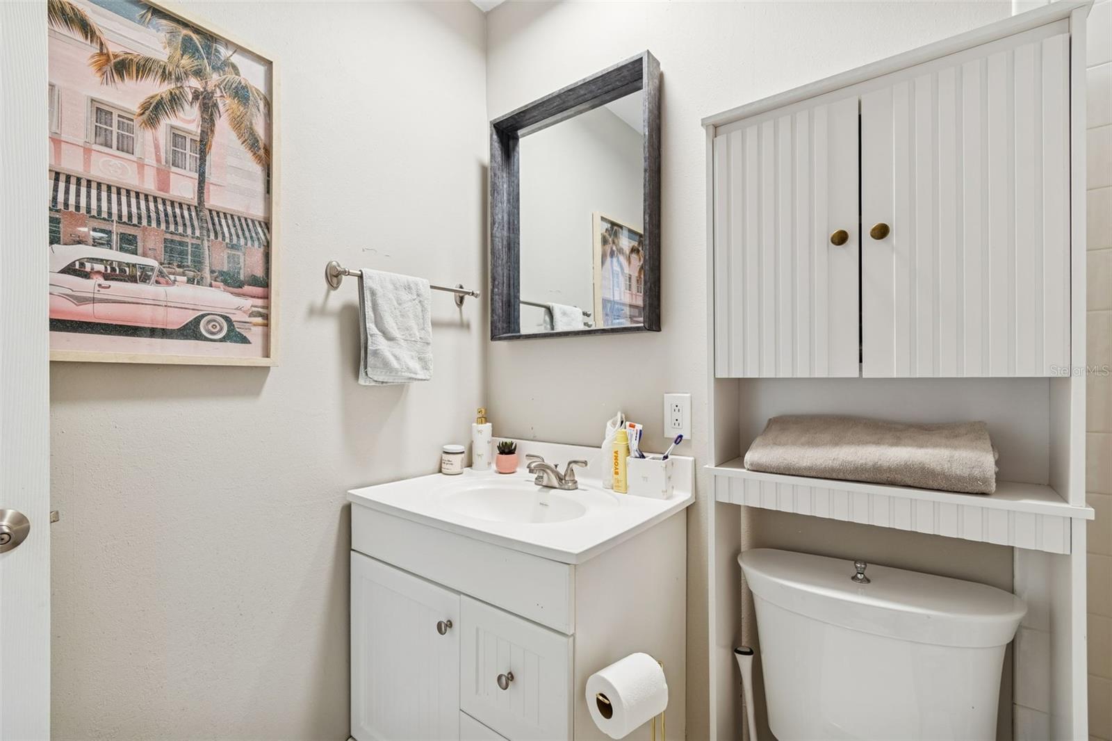 Image 44 of 73 For 2302 Arrawana Avenue