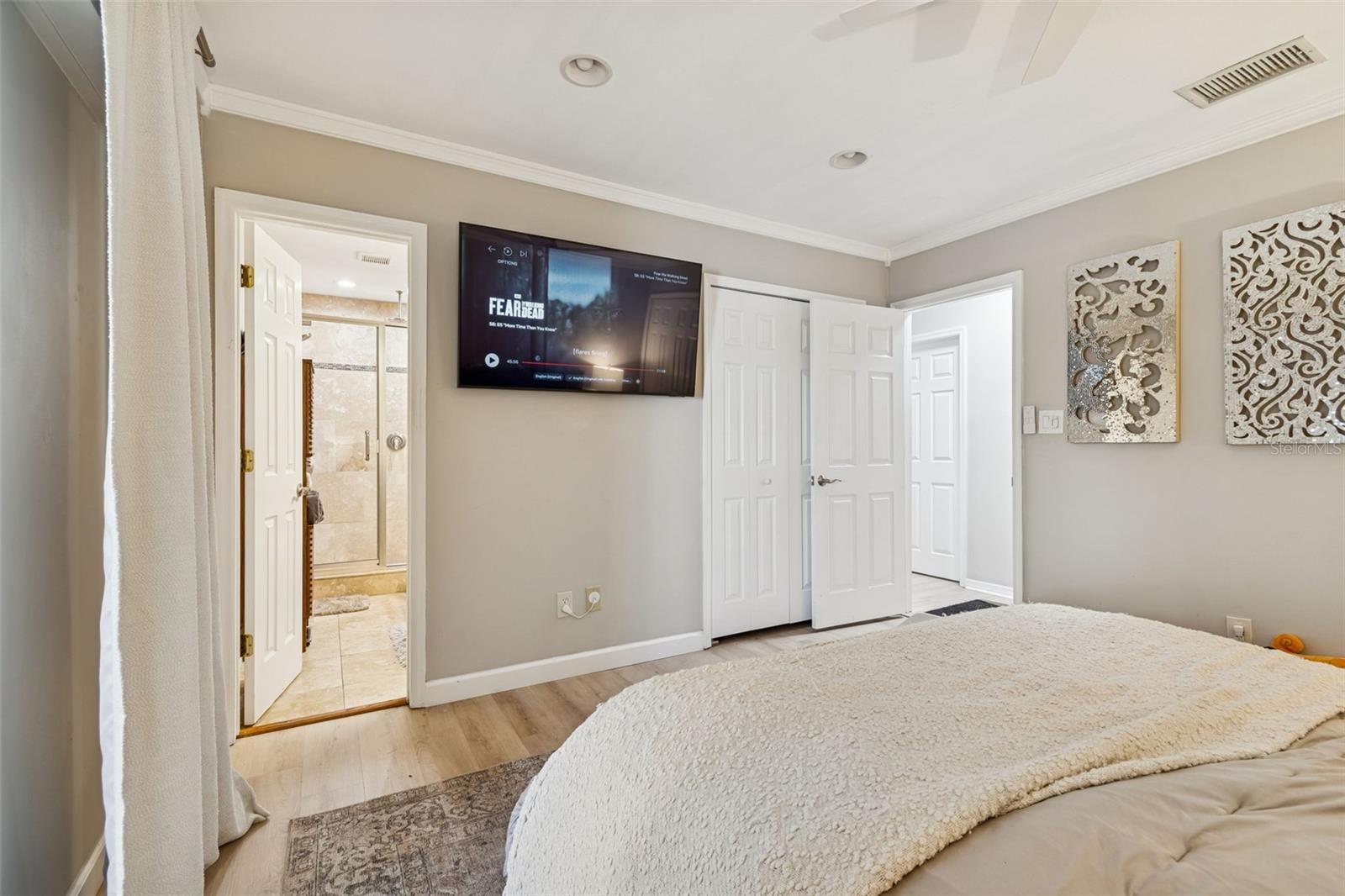 Image 52 of 73 For 2302 Arrawana Avenue