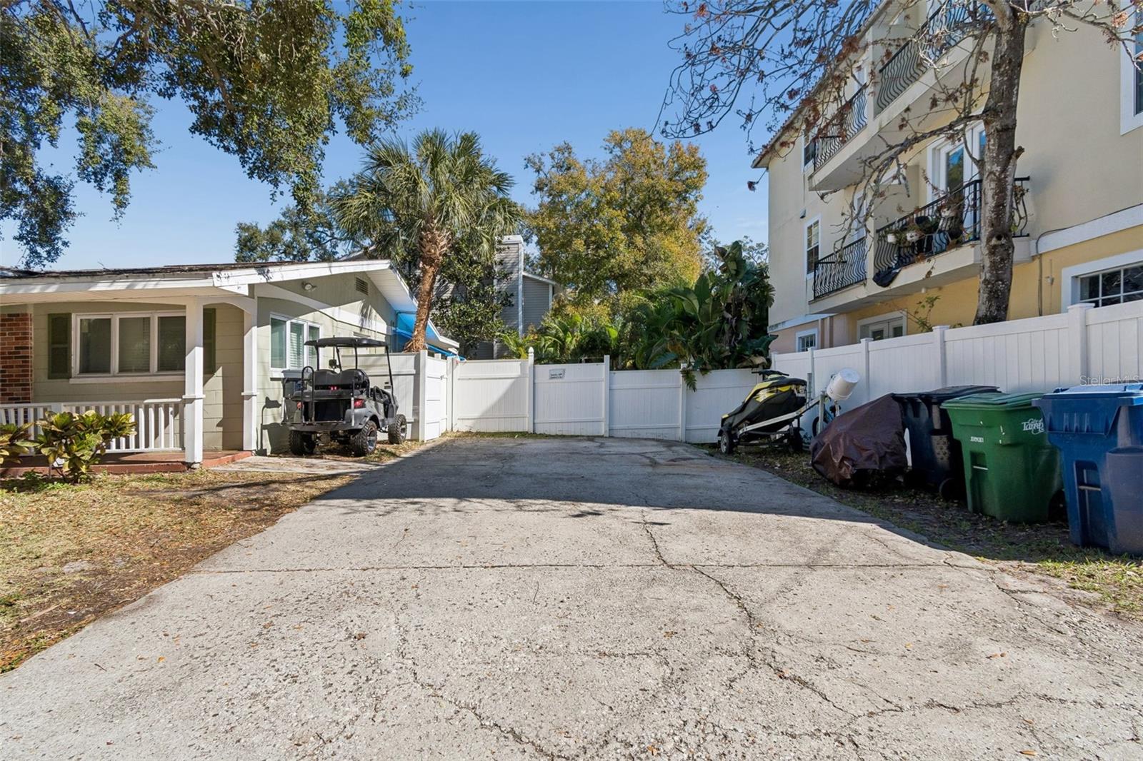 Image 54 of 73 For 2302 Arrawana Avenue