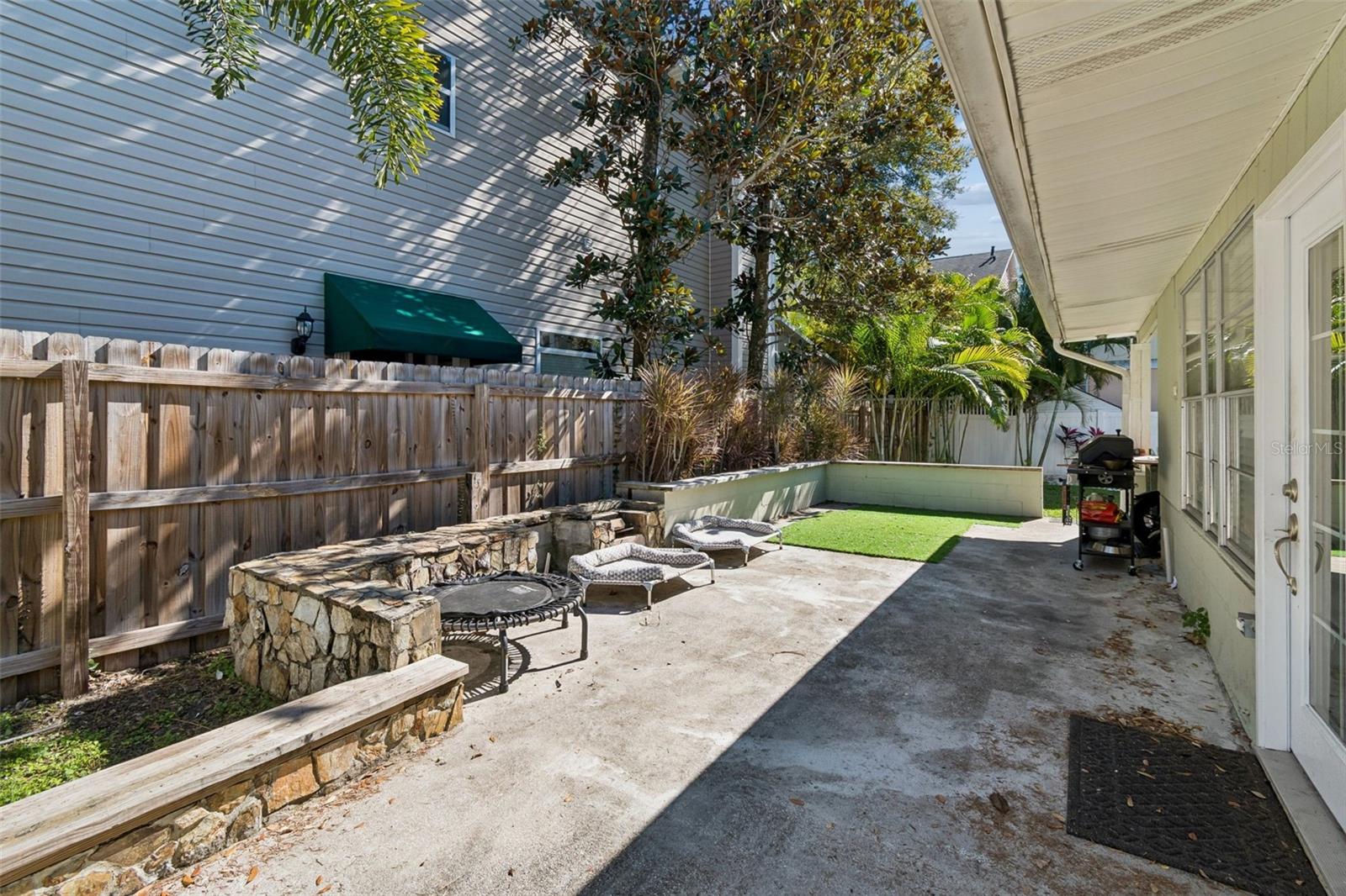 Image 55 of 73 For 2302 Arrawana Avenue