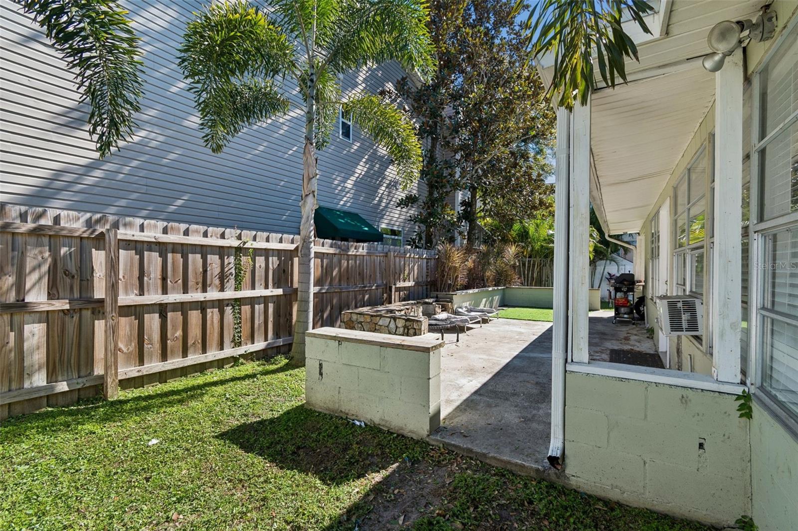 Image 59 of 73 For 2302 Arrawana Avenue