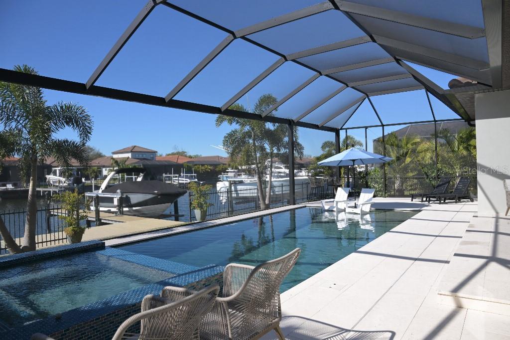 Image 22 of 49 For 513 17th Avenue E