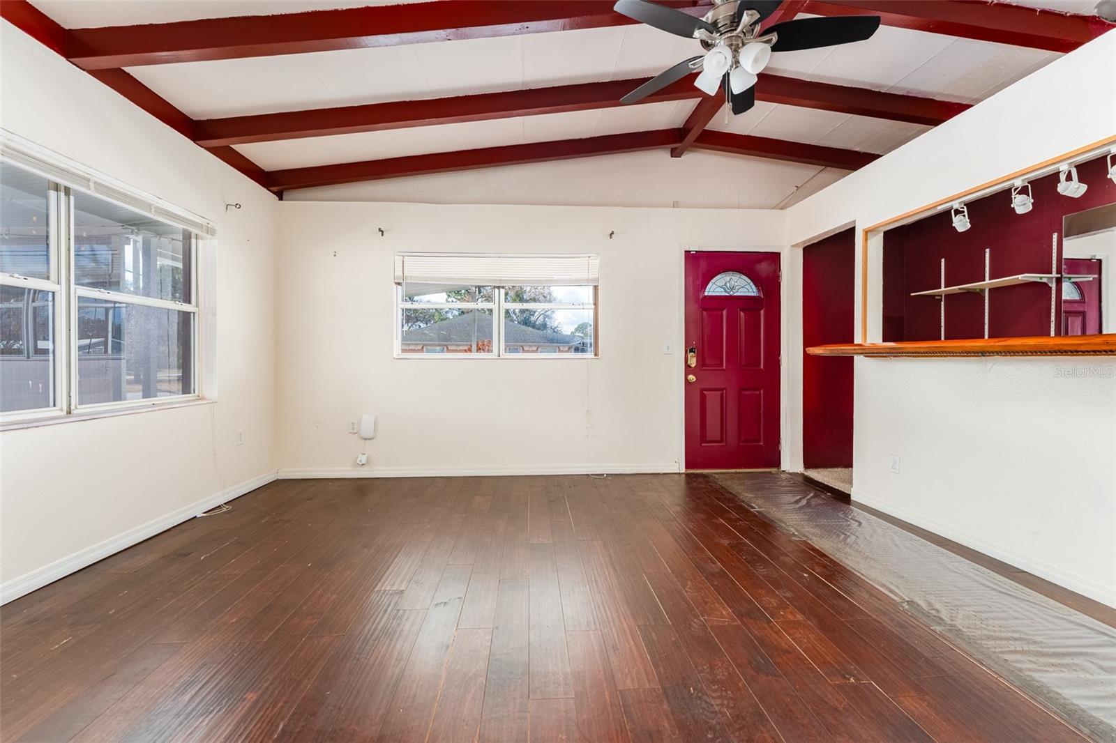 Image 17 of 38 For 4924 Washington Street