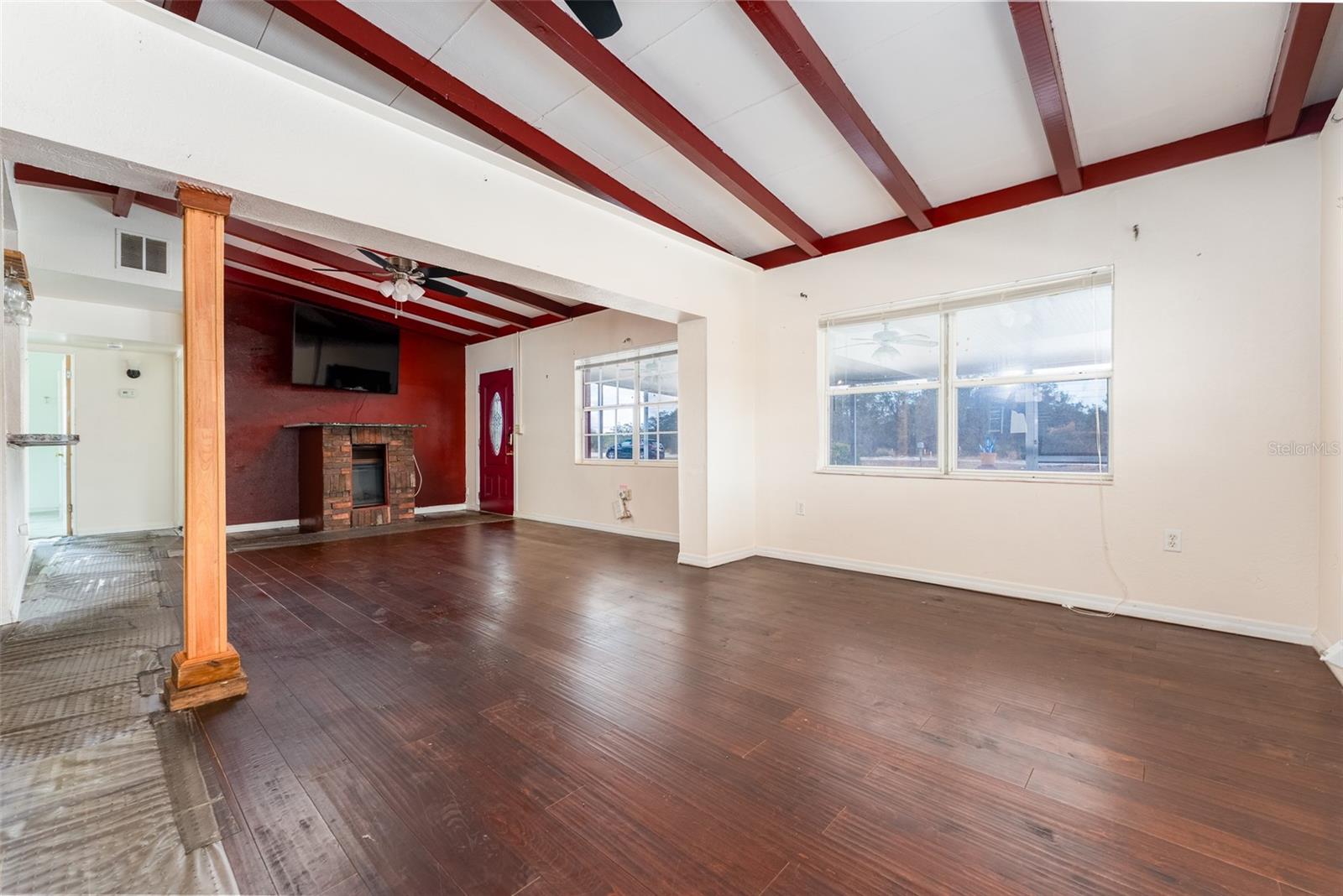 Image 24 of 38 For 4924 Washington Street