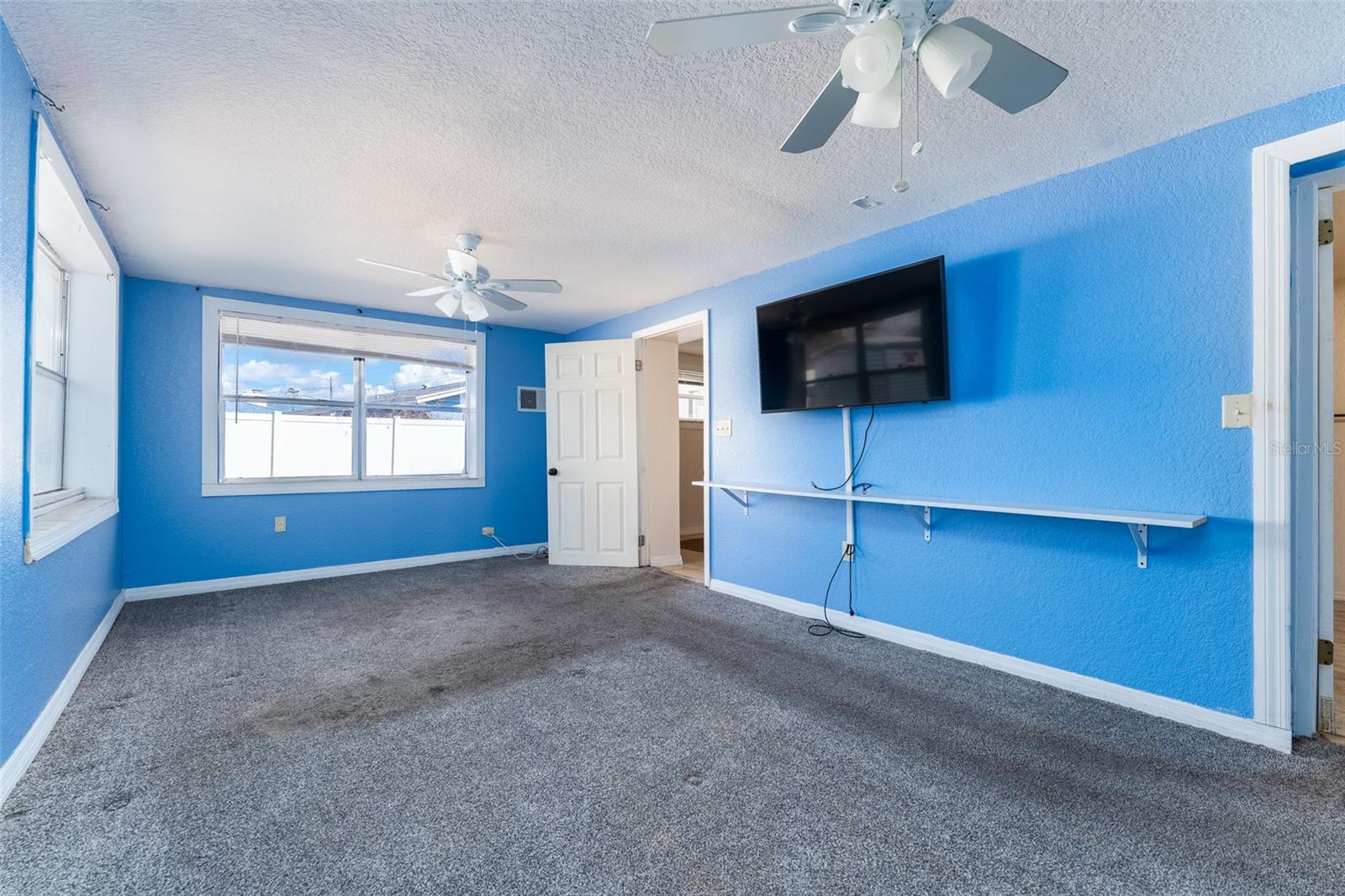 Image 29 of 38 For 4924 Washington Street