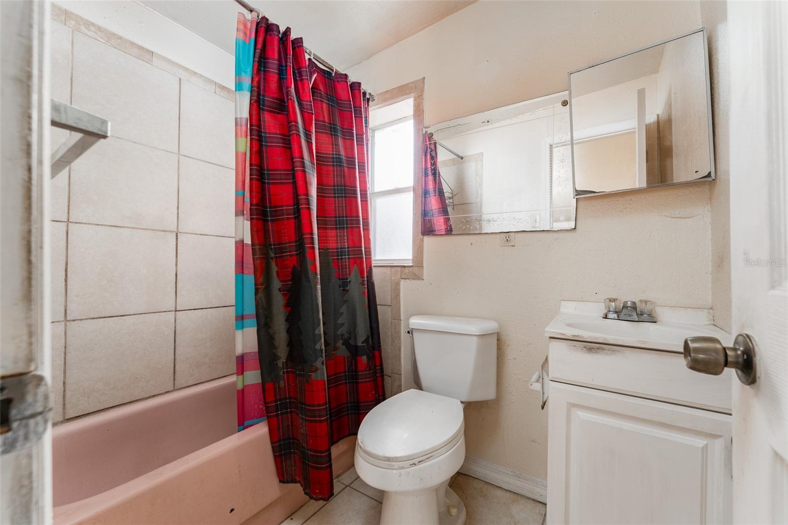 Image 34 of 38 For 4924 Washington Street