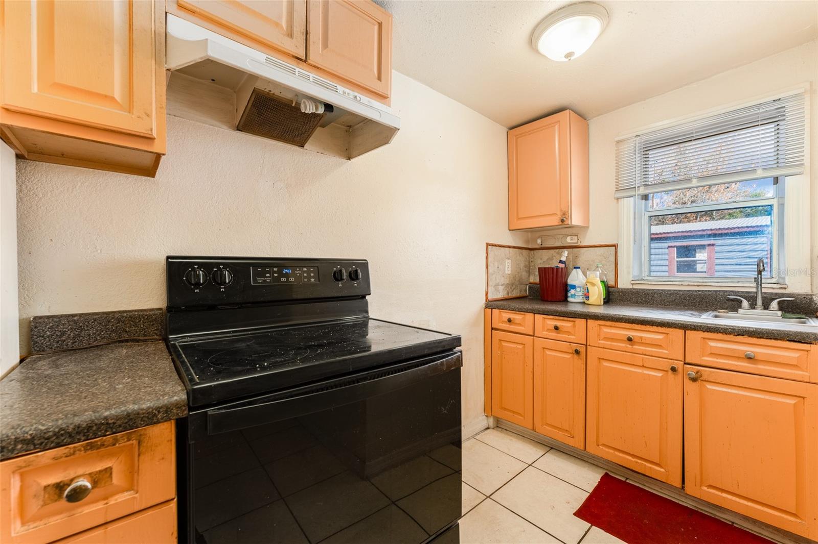 Image 35 of 38 For 4924 Washington Street