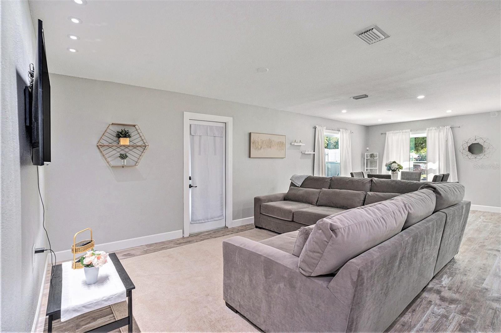 Image 5 of 28 For 3012 Highland Avenue