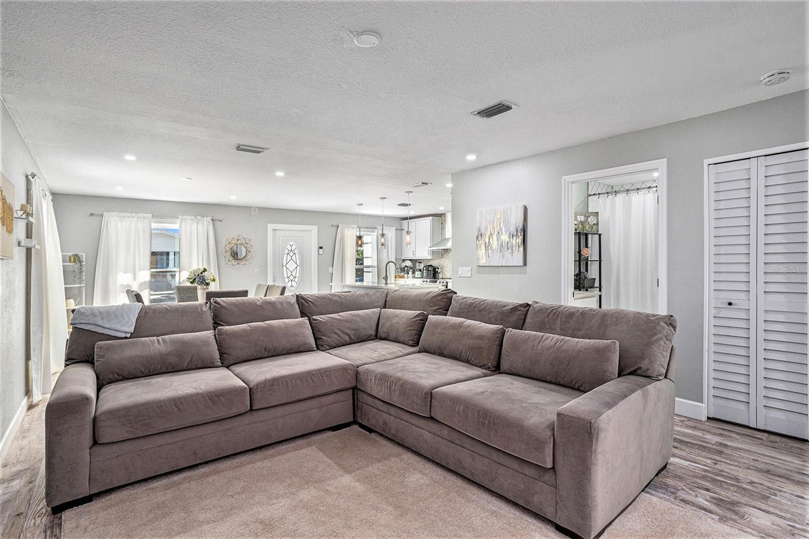 Image 6 of 28 For 3012 Highland Avenue