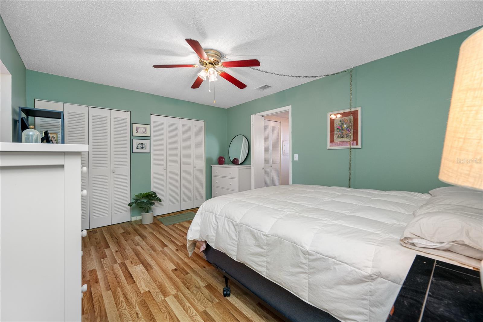 Image 18 of 37 For 5217 81st Street N 16