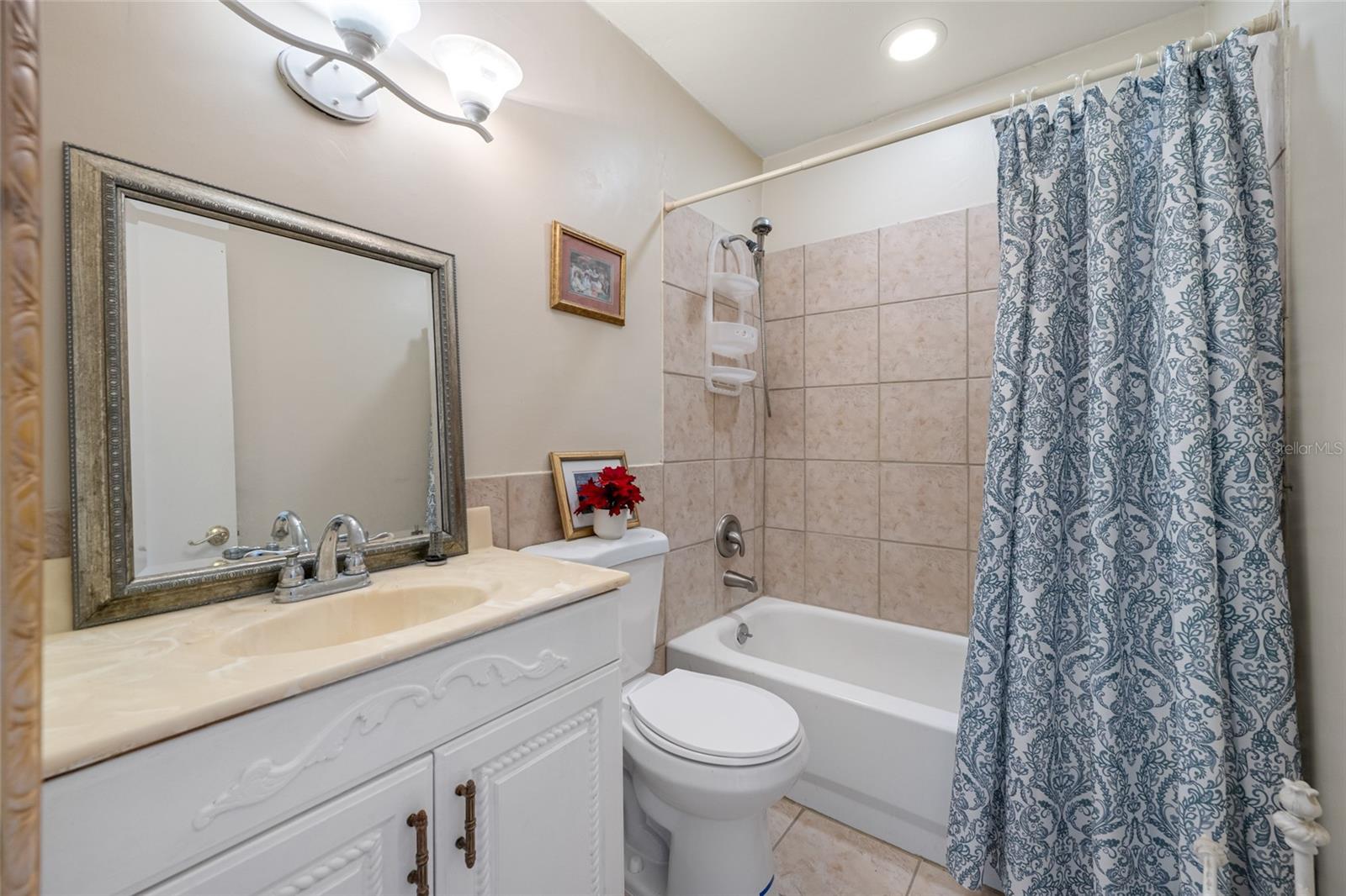 Image 25 of 37 For 5217 81st Street N 16