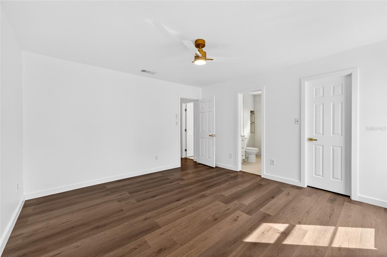 Image 12 of 30 For 662 Bryan Terrace Drive