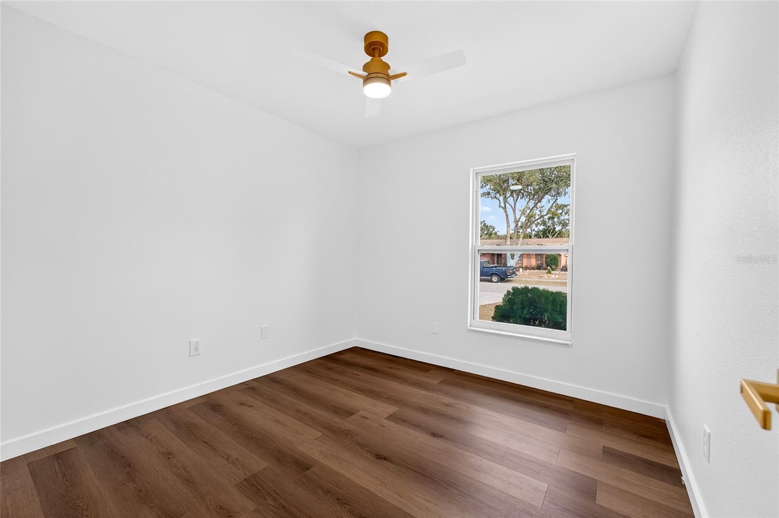 Image 16 of 30 For 662 Bryan Terrace Drive