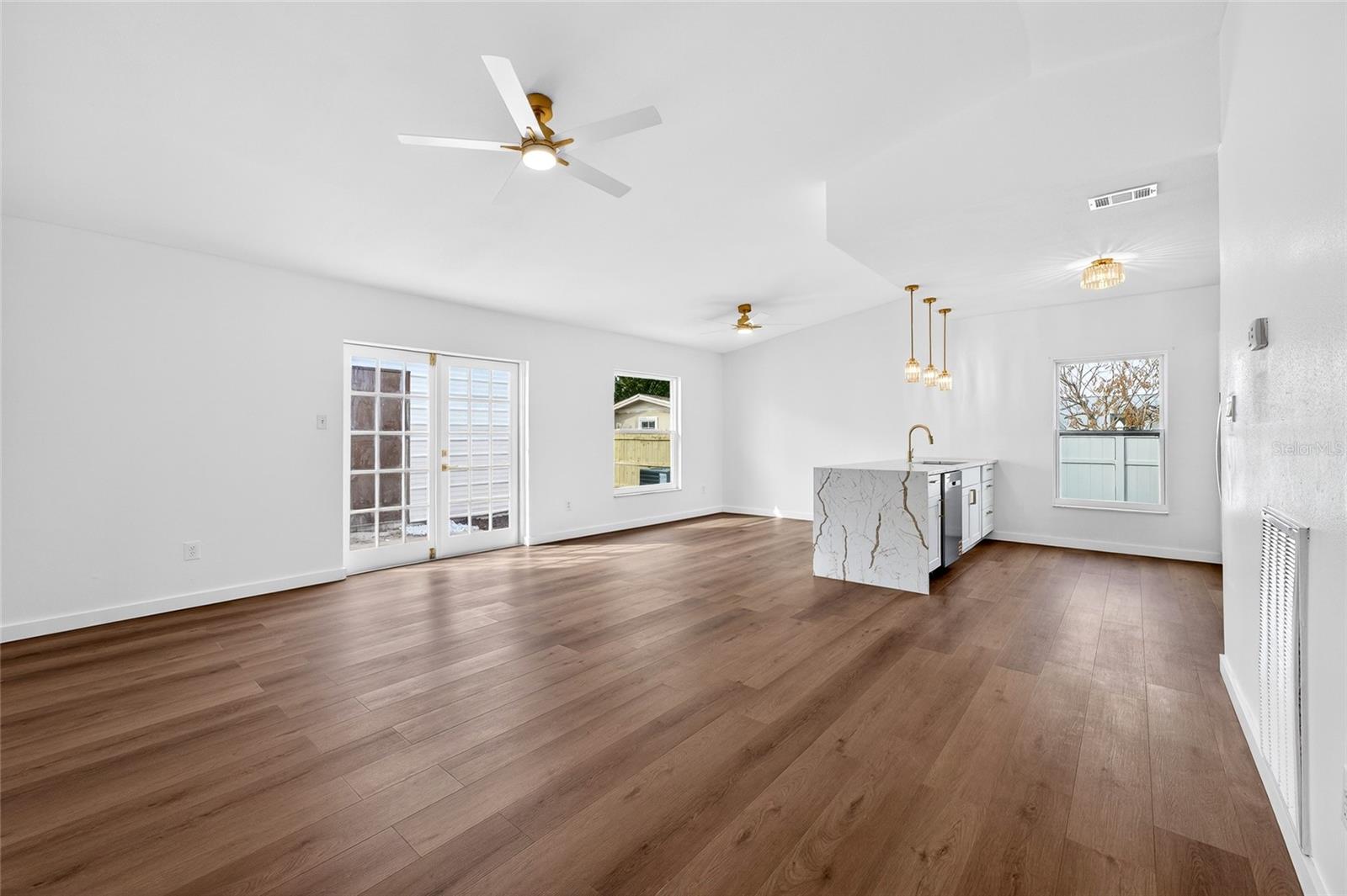 Image 5 of 30 For 662 Bryan Terrace Drive