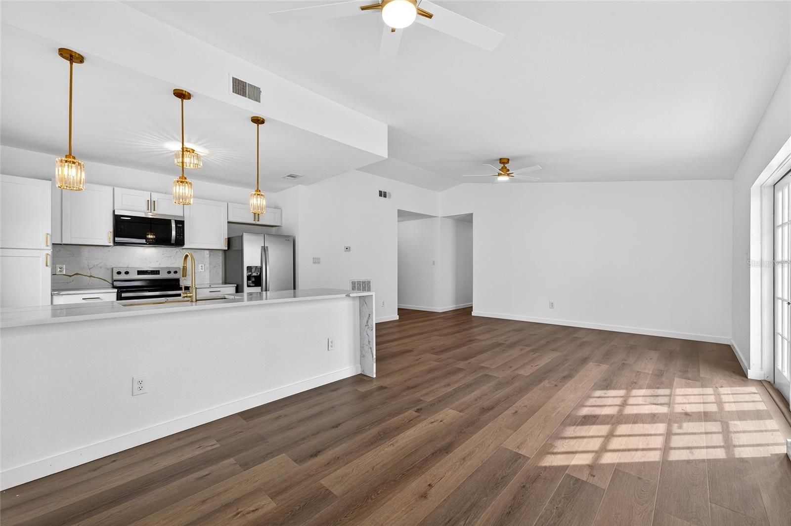 Image 6 of 30 For 662 Bryan Terrace Drive