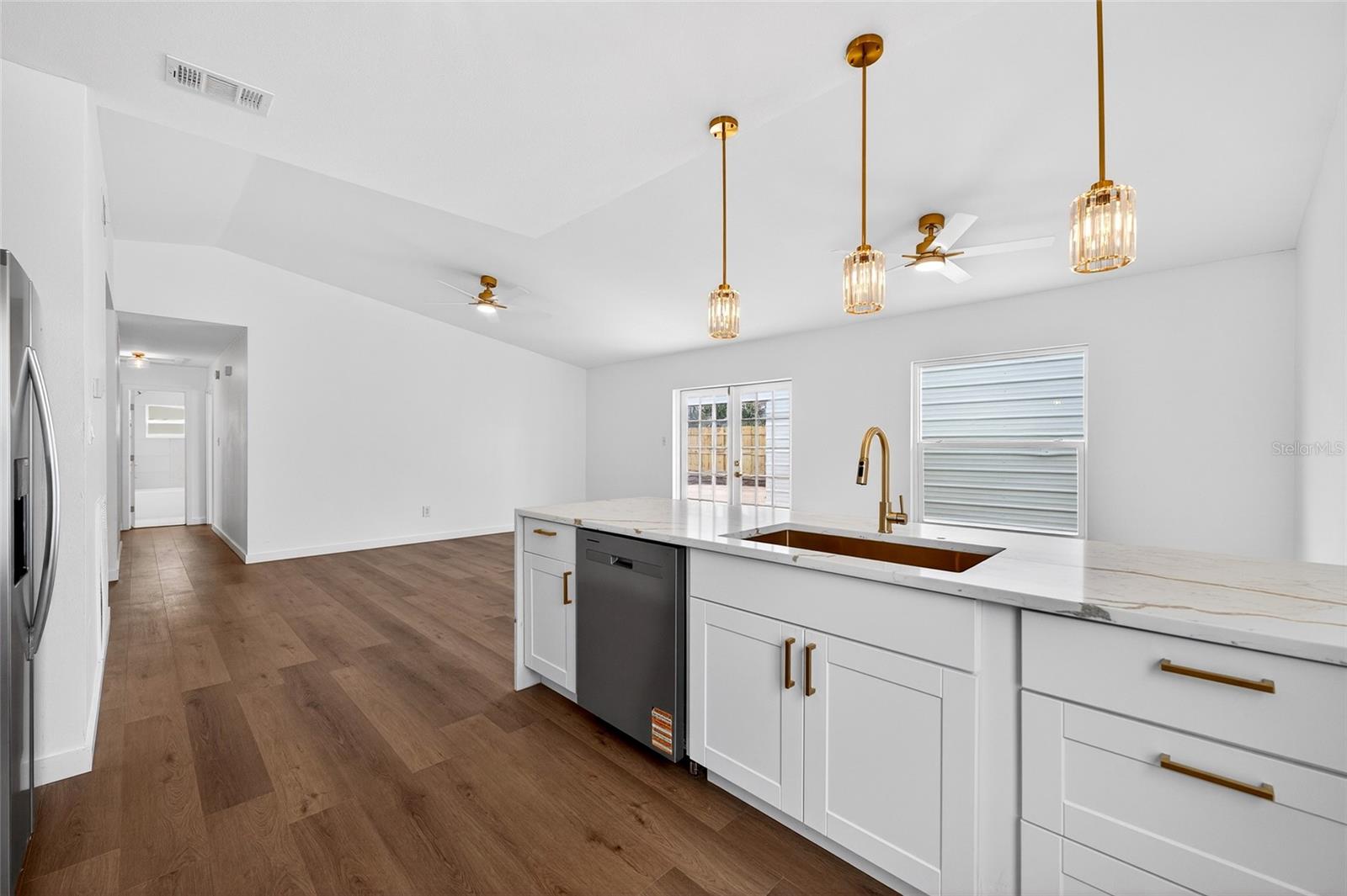 Image 9 of 30 For 662 Bryan Terrace Drive