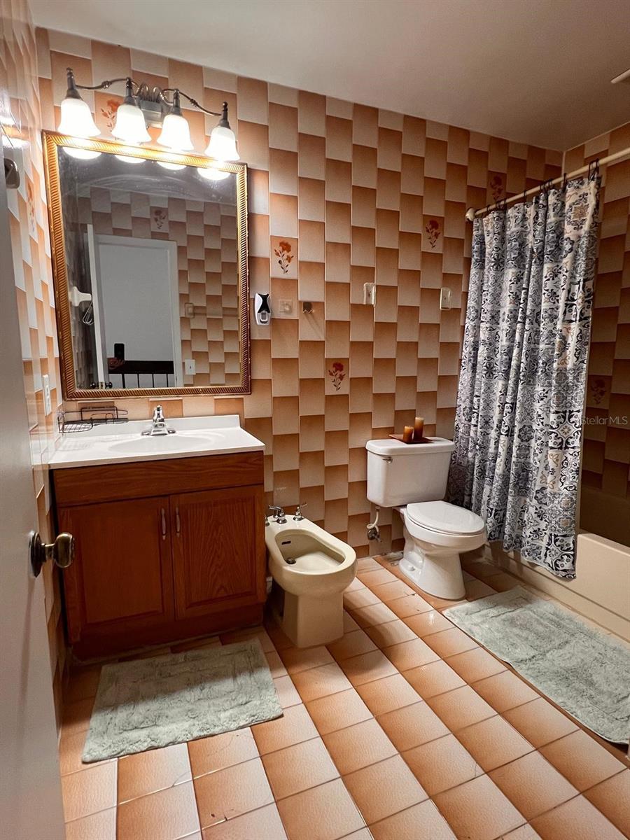 Image 16 of 39 For 5931 16th Lane 10