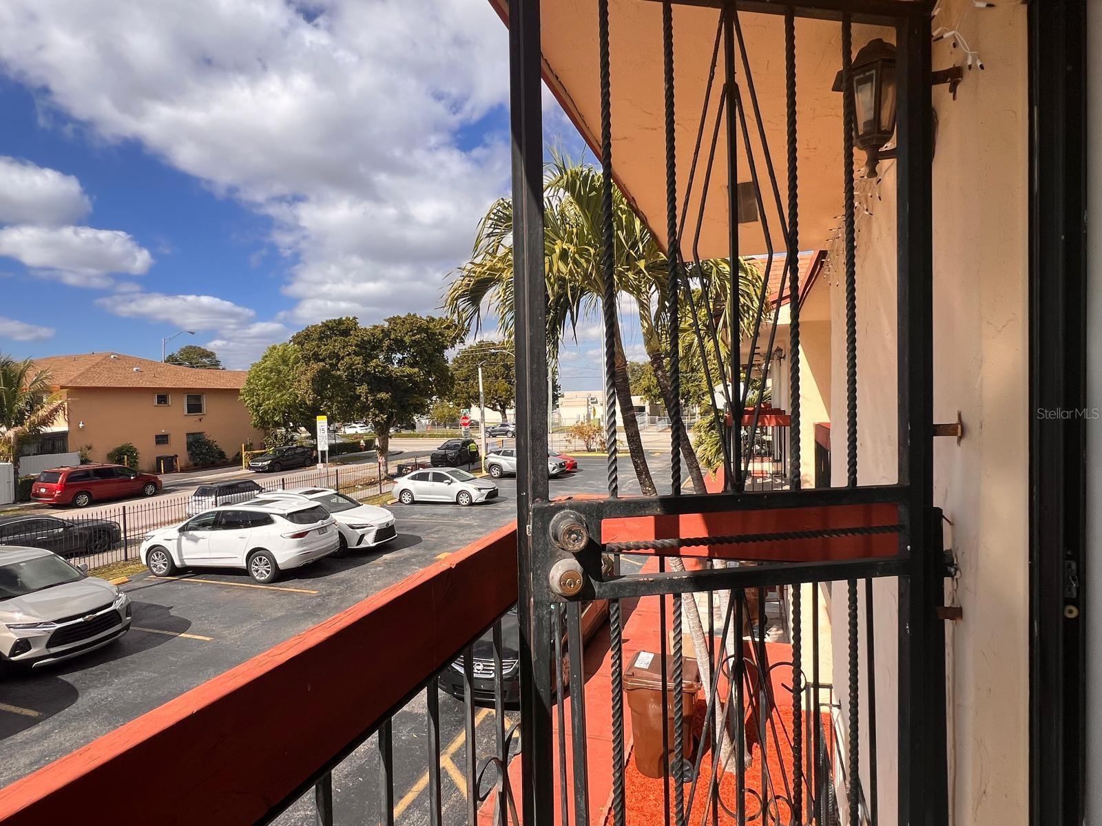 Image 19 of 39 For 5931 16th Lane 10