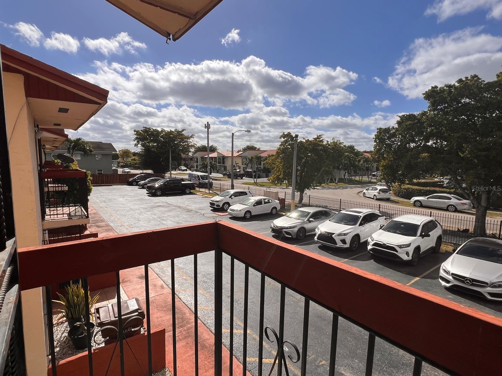 Image 20 of 39 For 5931 16th Lane 10