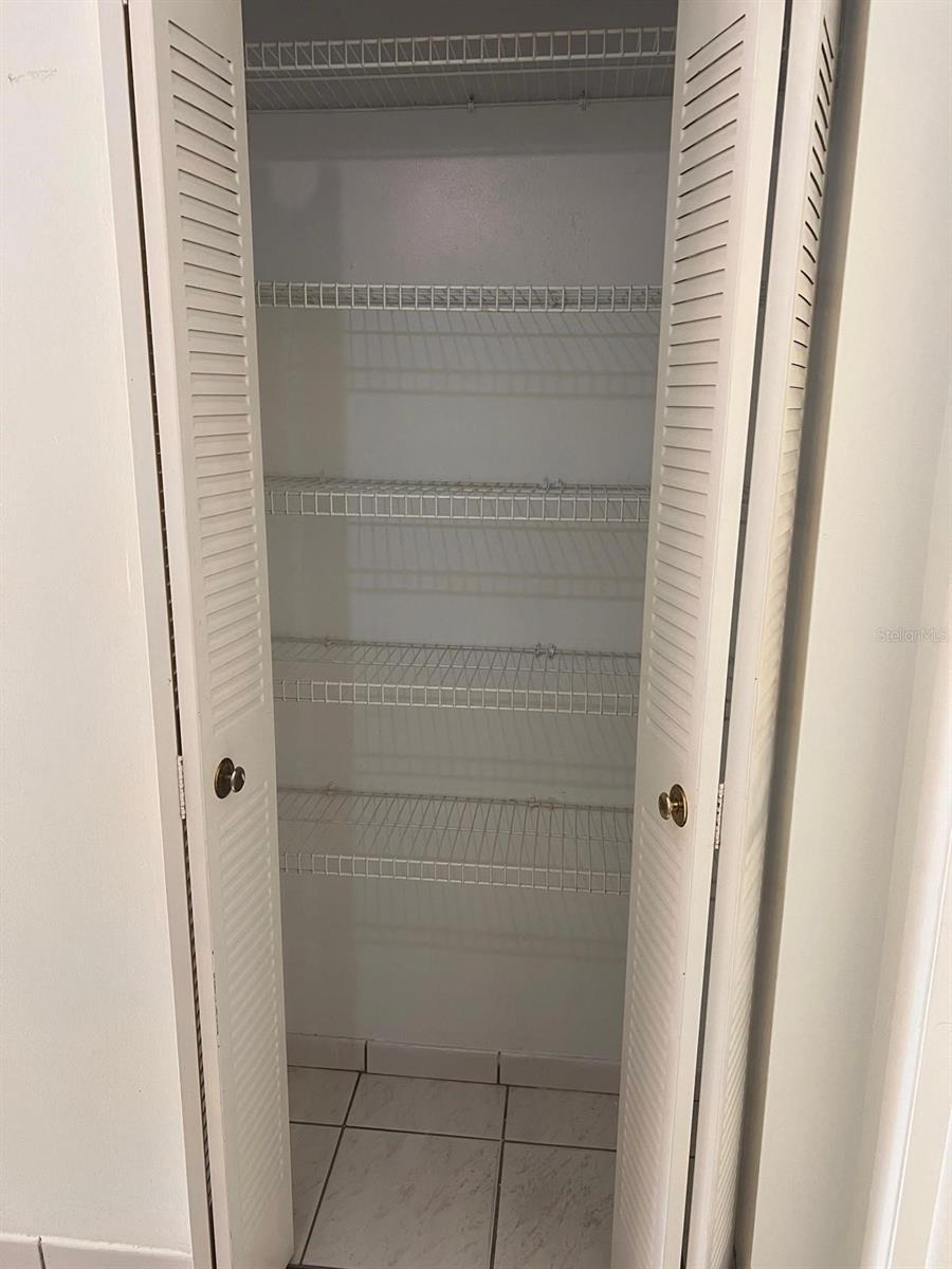 Image 21 of 39 For 5931 16th Lane 10