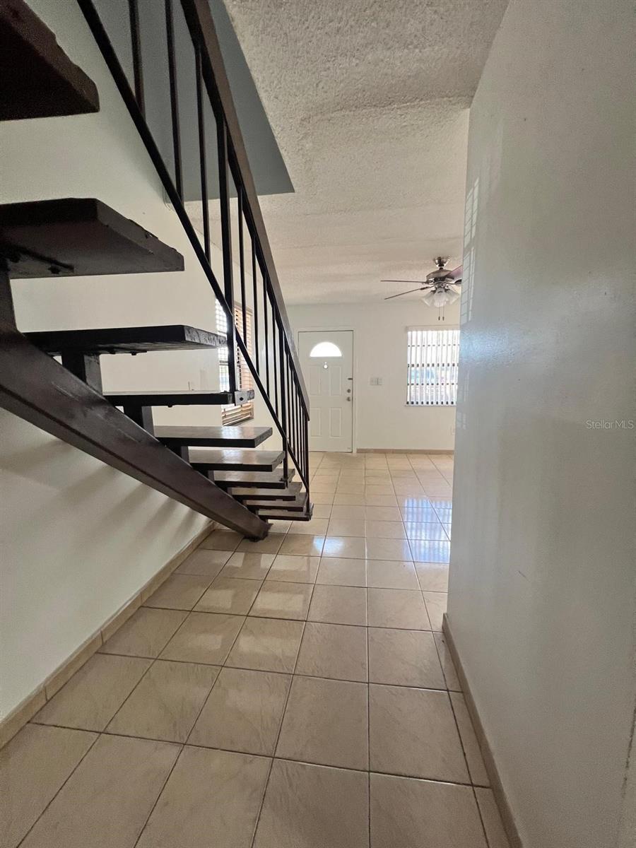 Image 22 of 39 For 5931 16th Lane 10