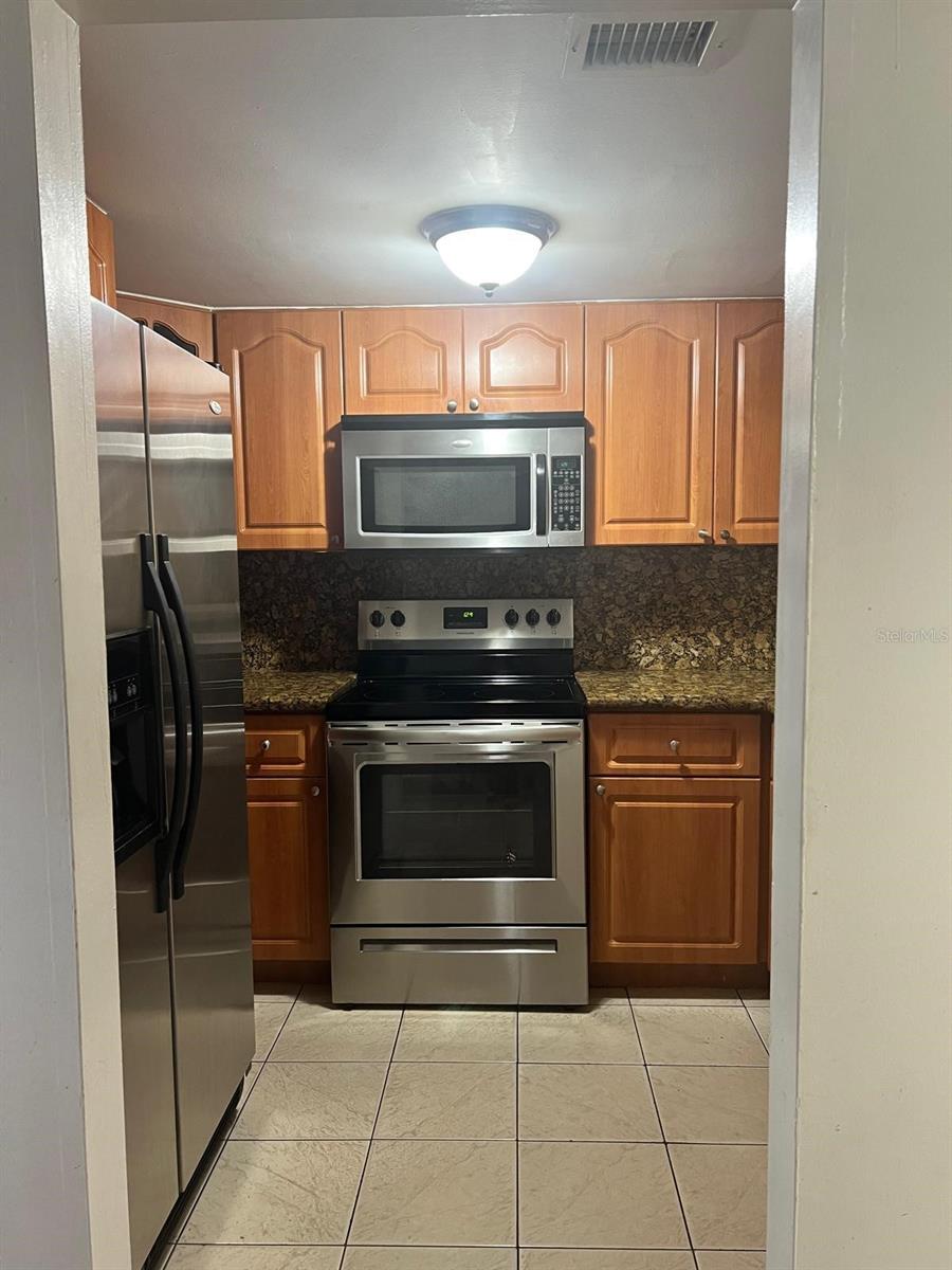 Image 25 of 39 For 5931 16th Lane 10