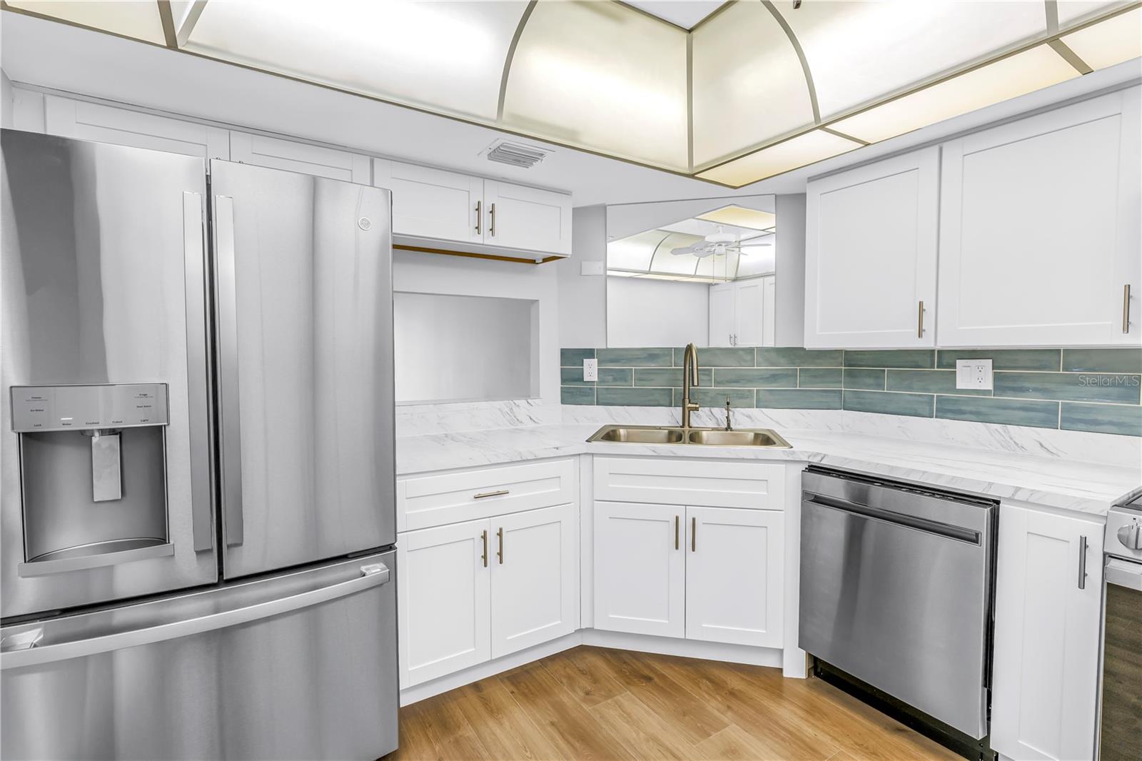 Image 12 of 92 For 7400 Sun Island Drive S 103