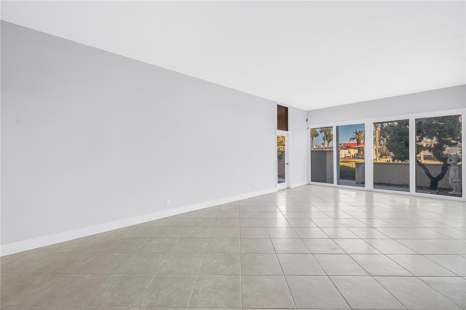 Image 18 of 92 For 7400 Sun Island Drive S 103