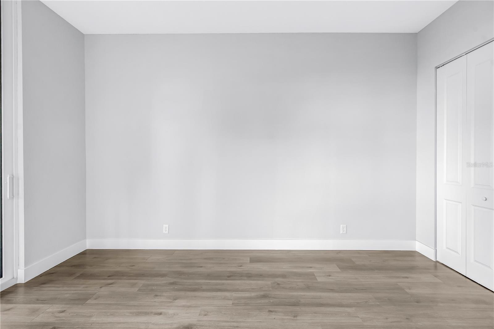 Image 32 of 92 For 7400 Sun Island Drive S 103