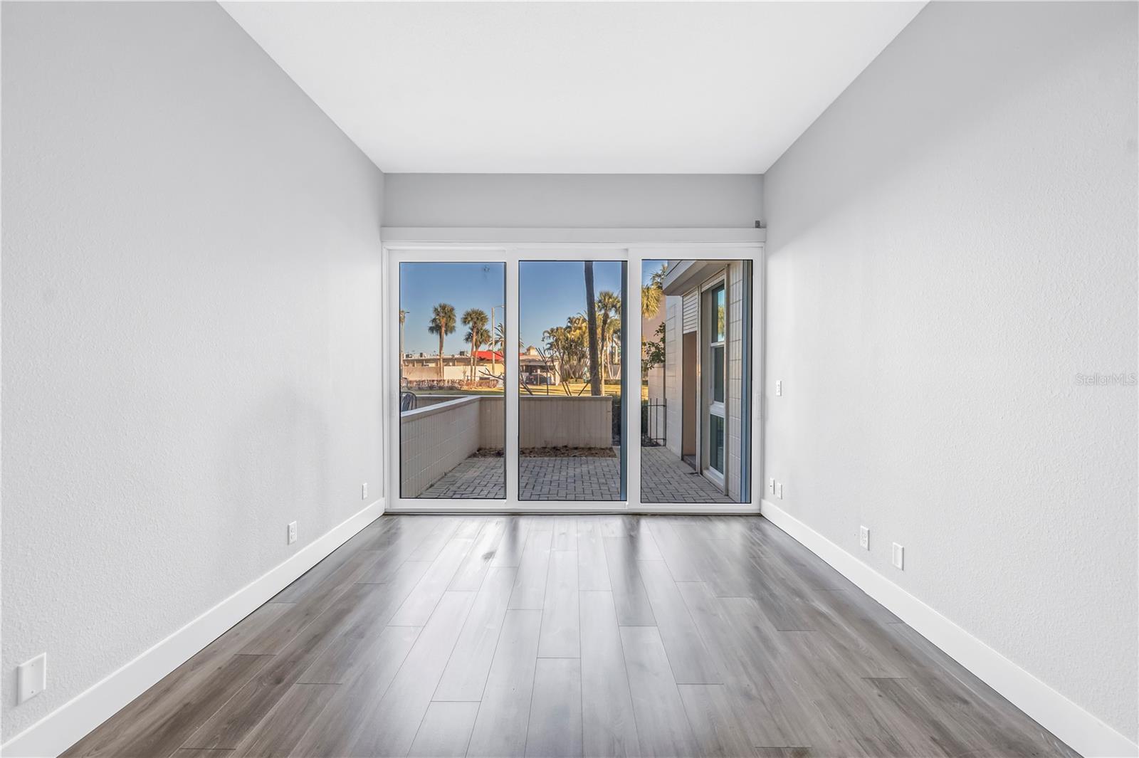 Image 36 of 92 For 7400 Sun Island Drive S 103