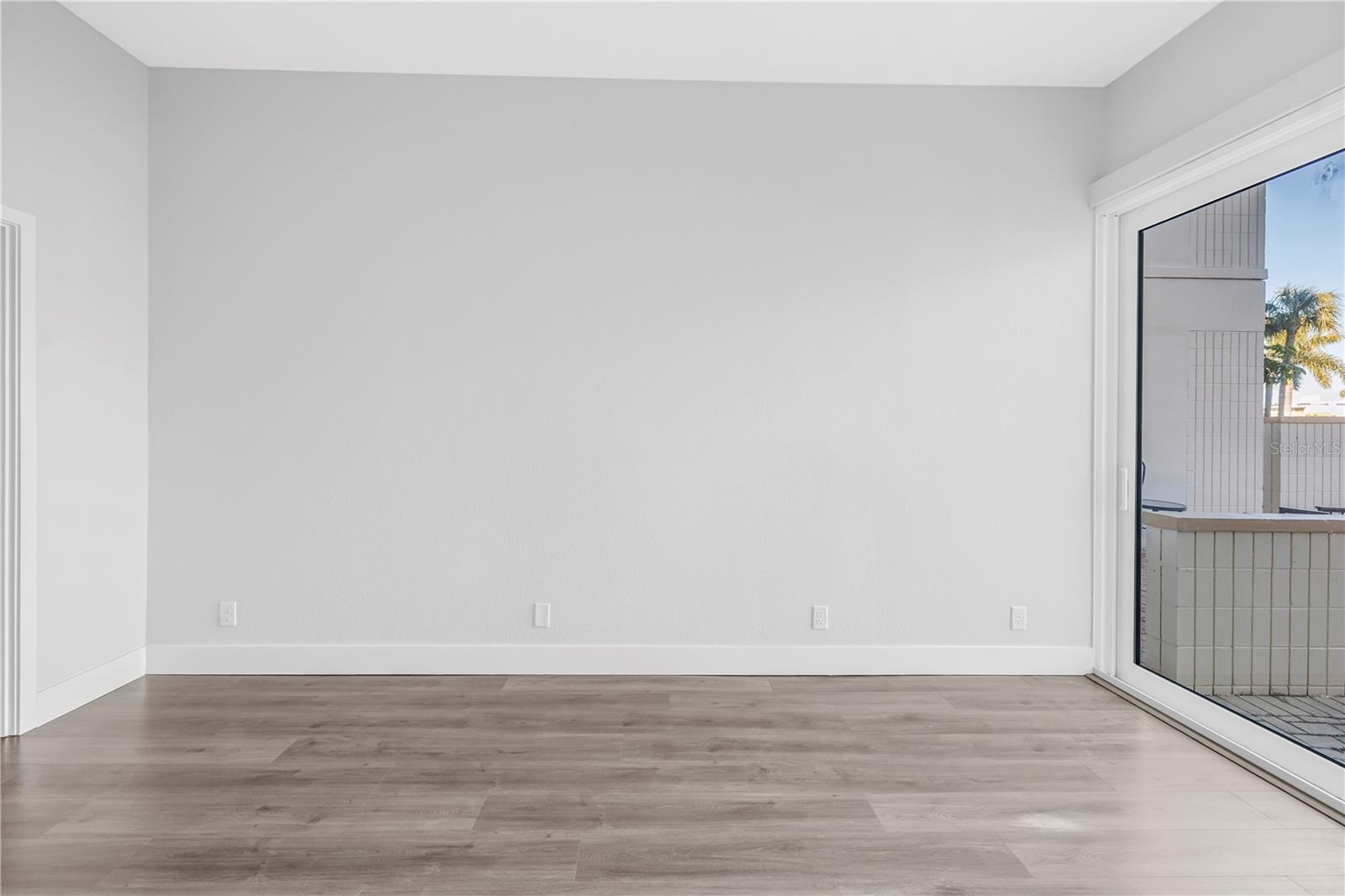 Image 37 of 92 For 7400 Sun Island Drive S 103