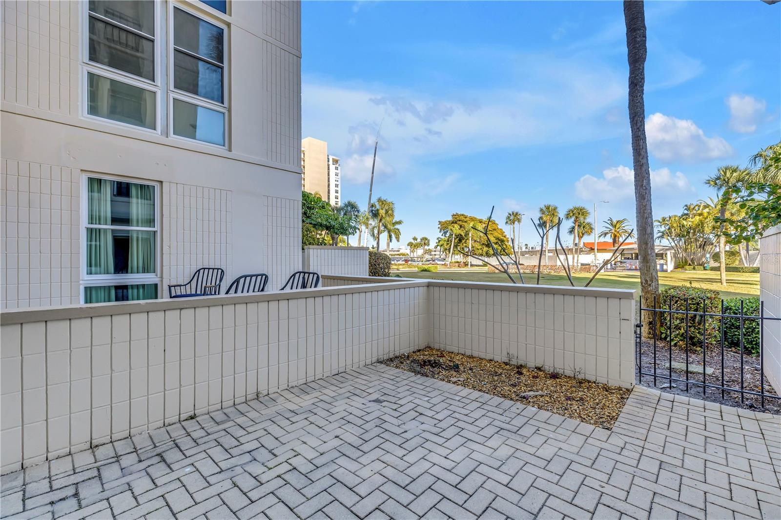 Image 38 of 92 For 7400 Sun Island Drive S 103