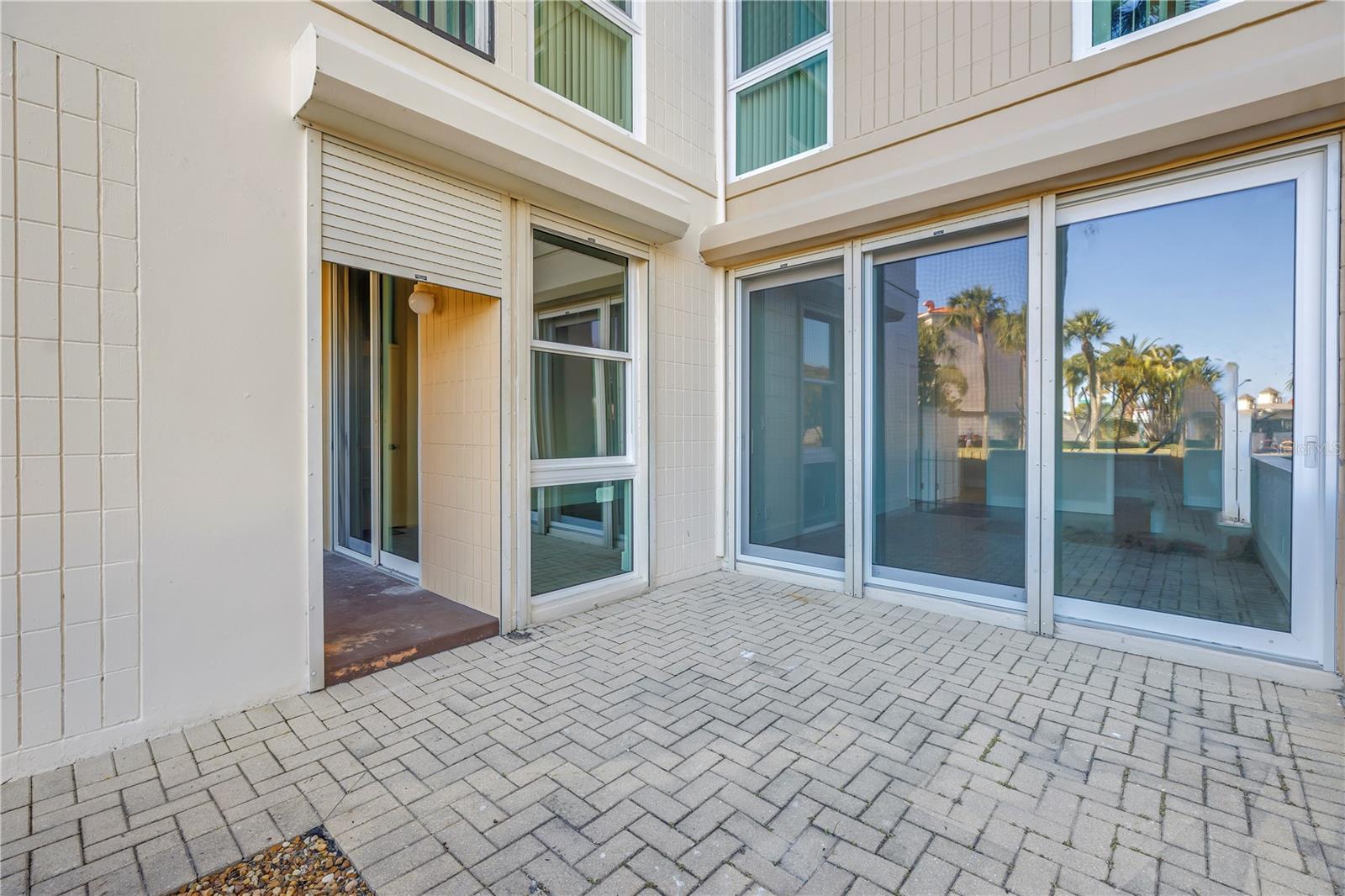 Image 39 of 92 For 7400 Sun Island Drive S 103