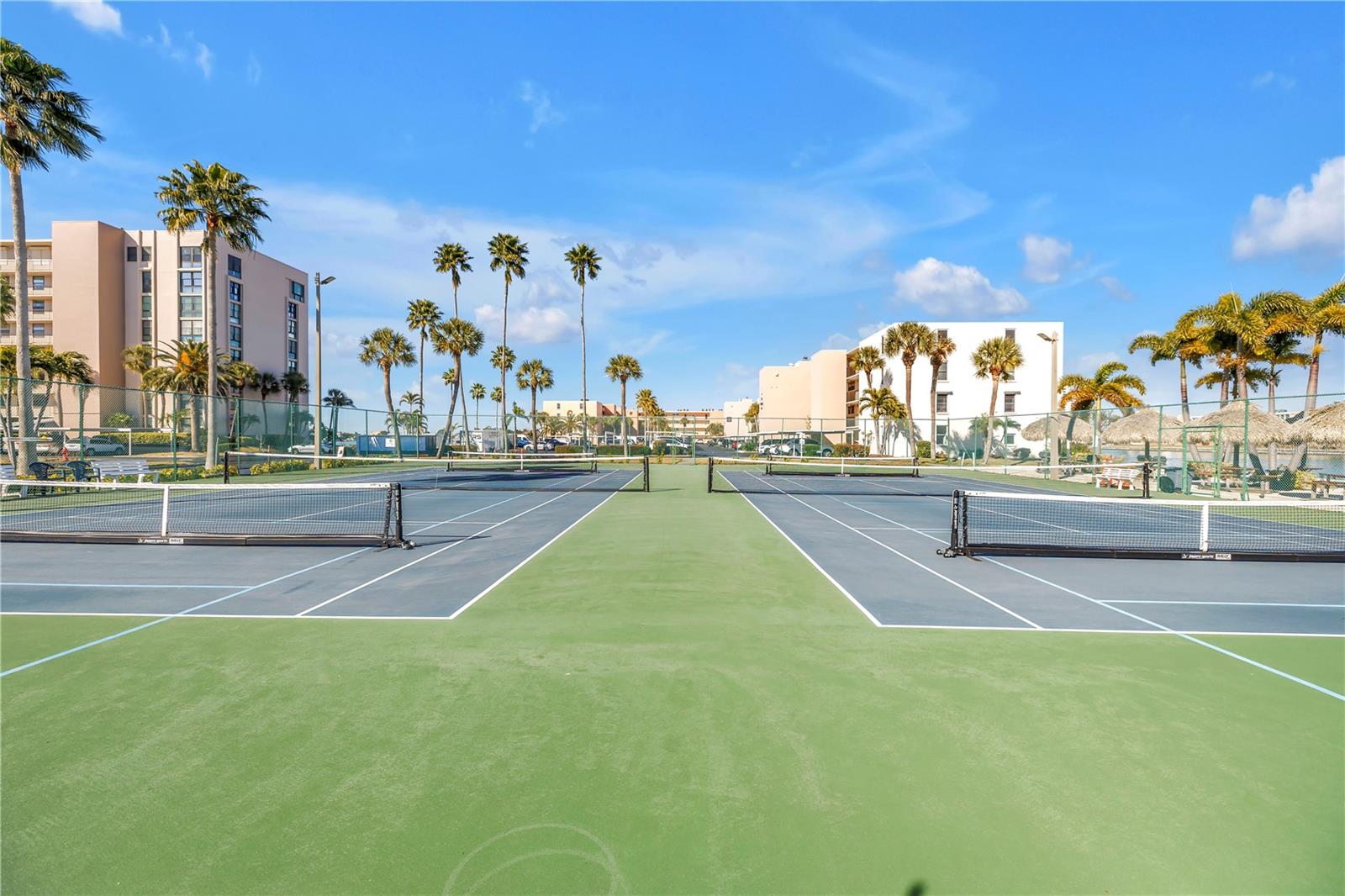 Image 47 of 92 For 7400 Sun Island Drive S 103