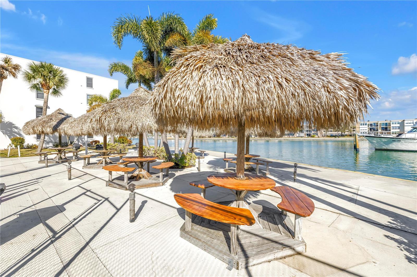 Image 49 of 92 For 7400 Sun Island Drive S 103