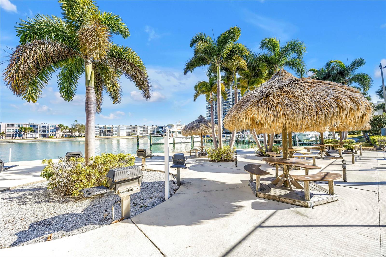 Image 51 of 92 For 7400 Sun Island Drive S 103