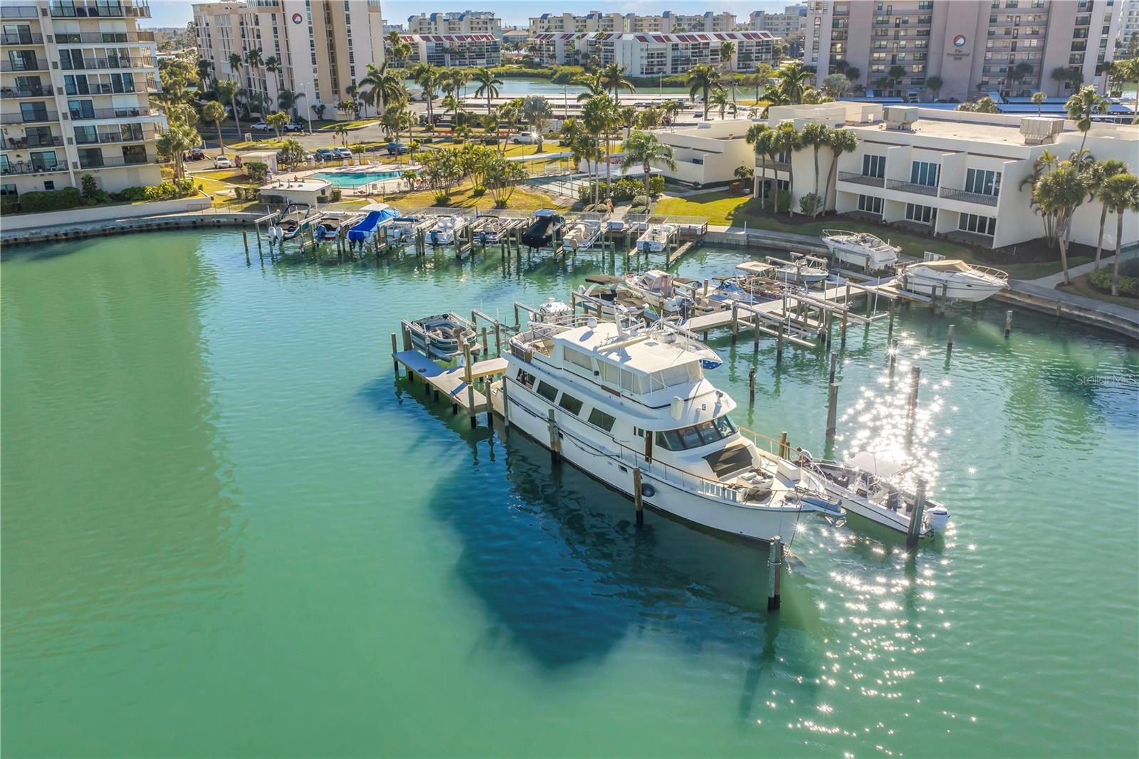 Image 75 of 92 For 7400 Sun Island Drive S 103