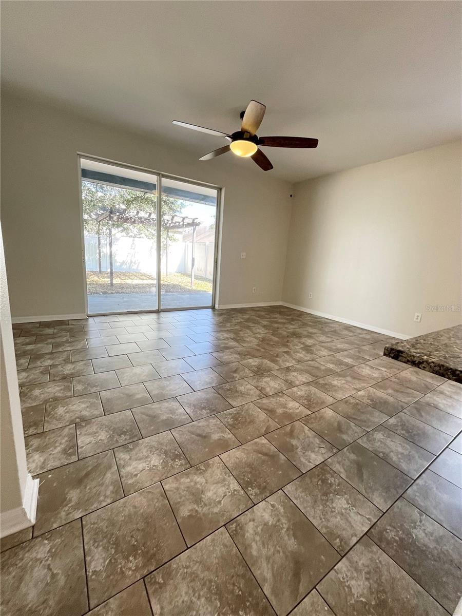 Image 13 of 35 For 3009 Clover Blossom Circle