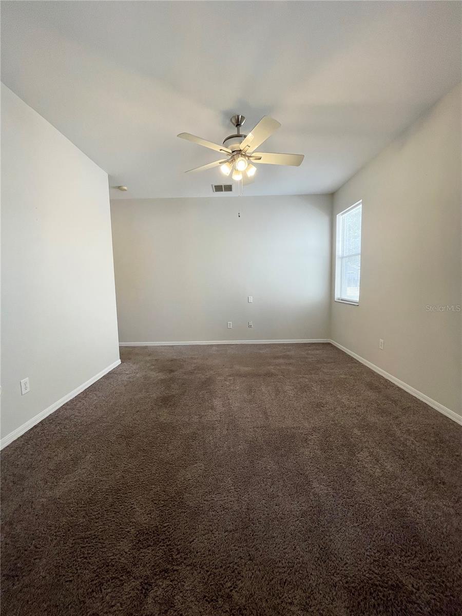 Image 17 of 35 For 3009 Clover Blossom Circle