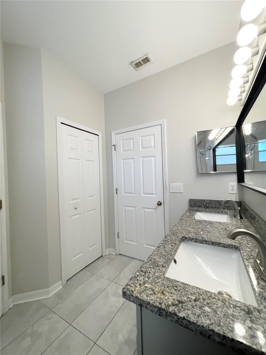 Image 23 of 35 For 3009 Clover Blossom Circle