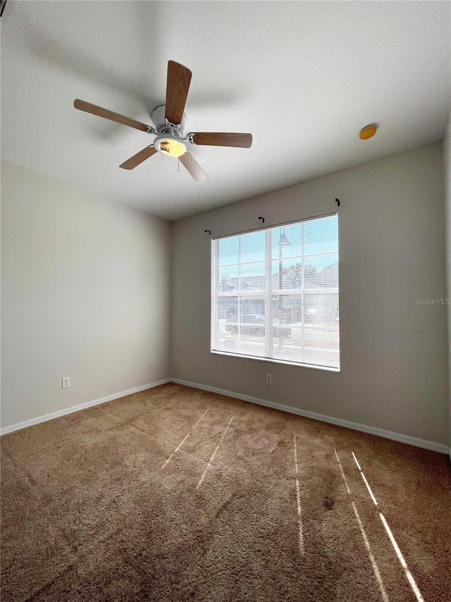 Image 32 of 35 For 3009 Clover Blossom Circle